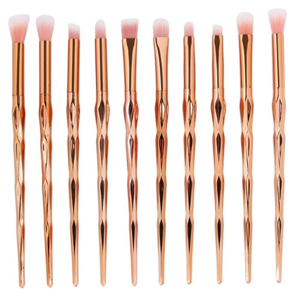 SOLD NWOT Rose Gold Makeup Brushes💕